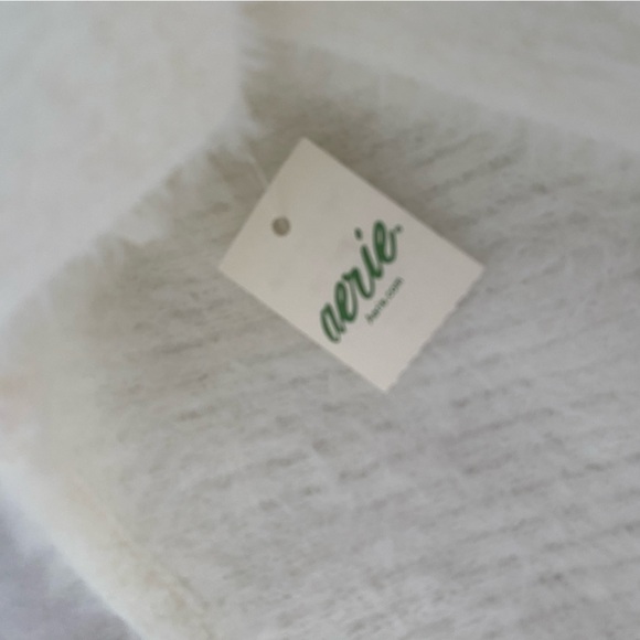 Aerie Creme sweater with knot detail - Picture 2 of 4